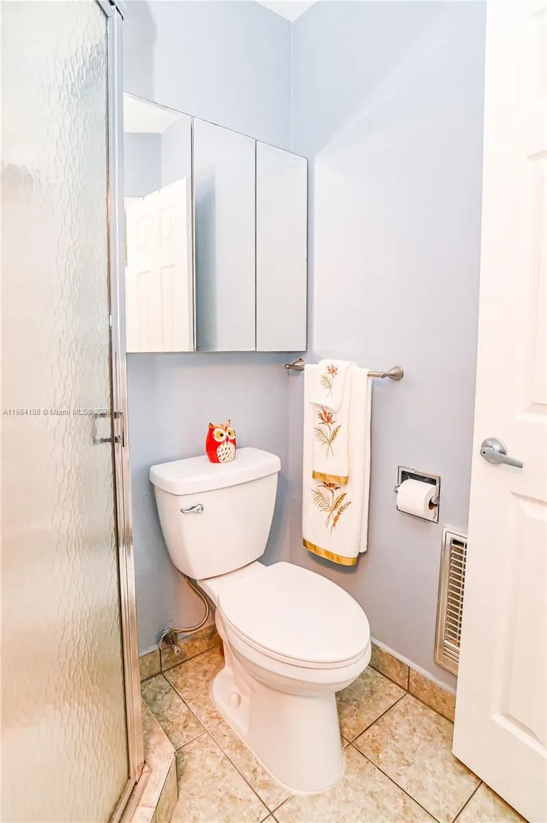 4441 NW 16th St, #J301