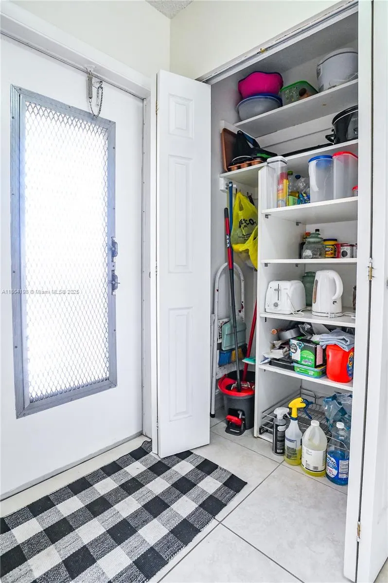4441 NW 16th St, #J301