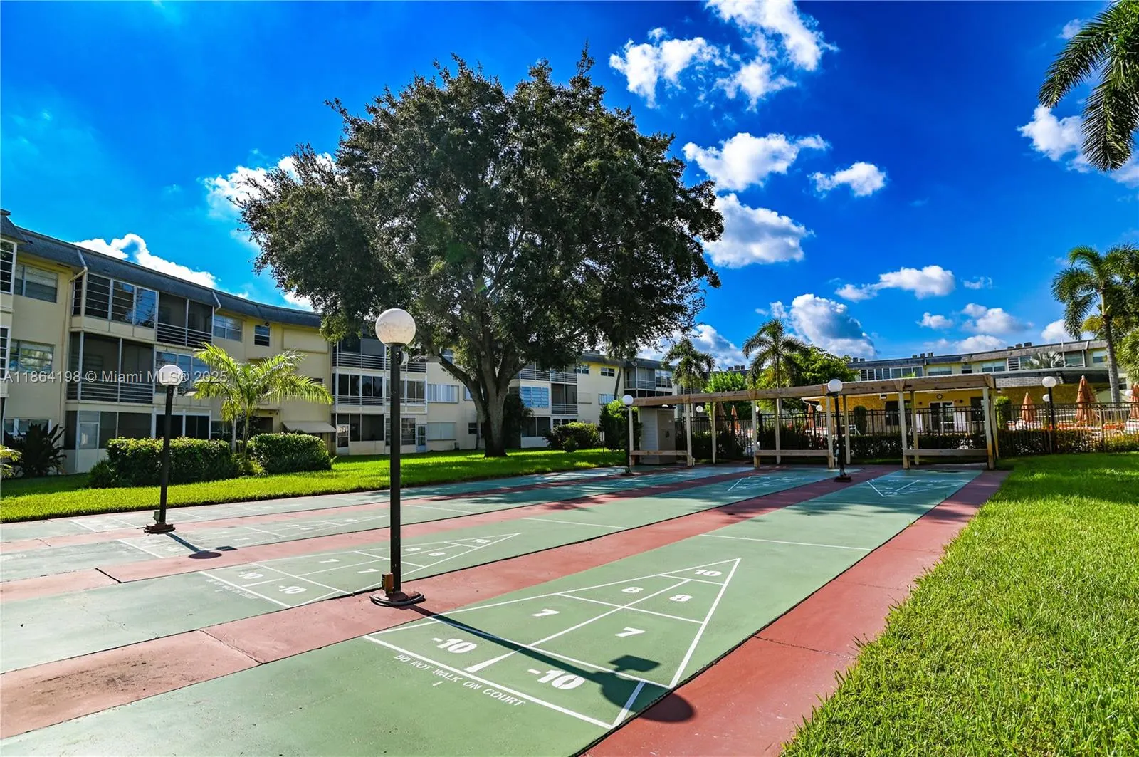 4441 NW 16th St, #J301