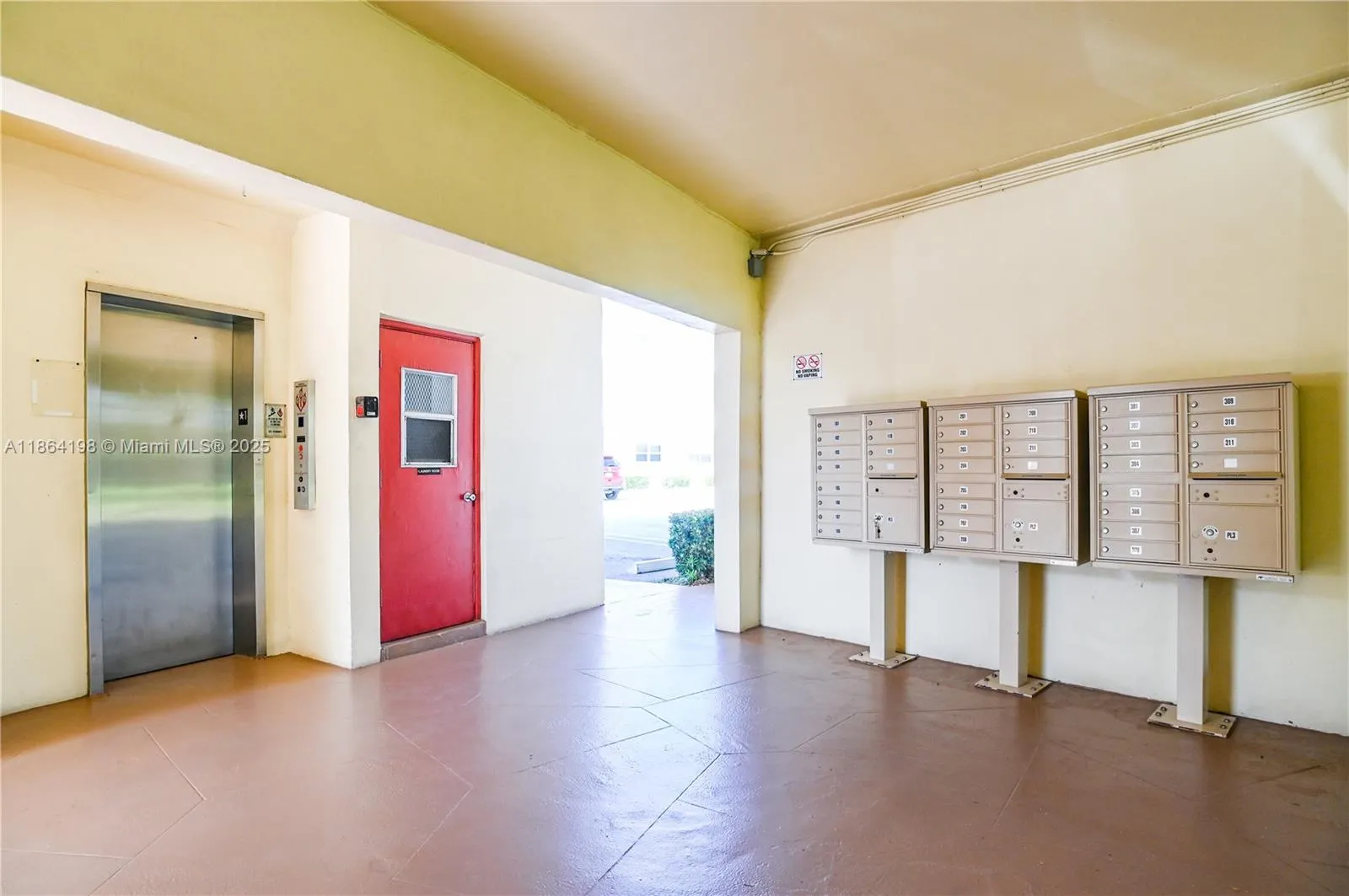 4441 NW 16th St, #J301
