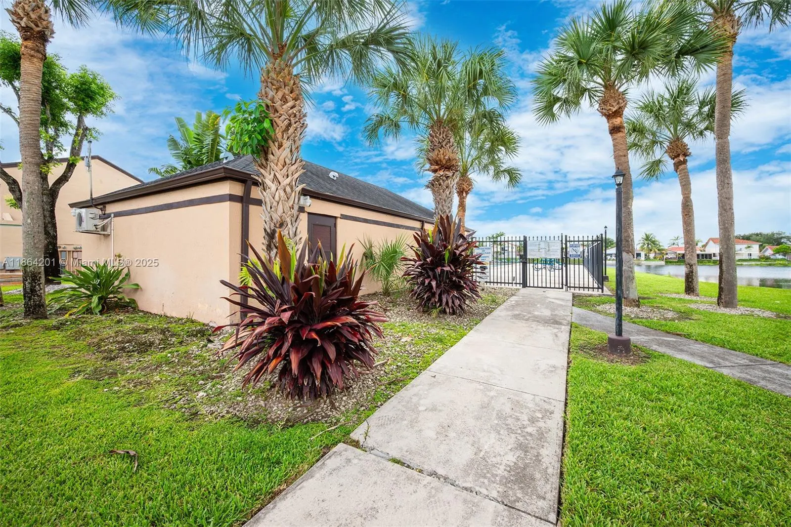 8250 NW 191st St, #10-D