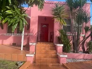 1537 SW 1 ST, ##2