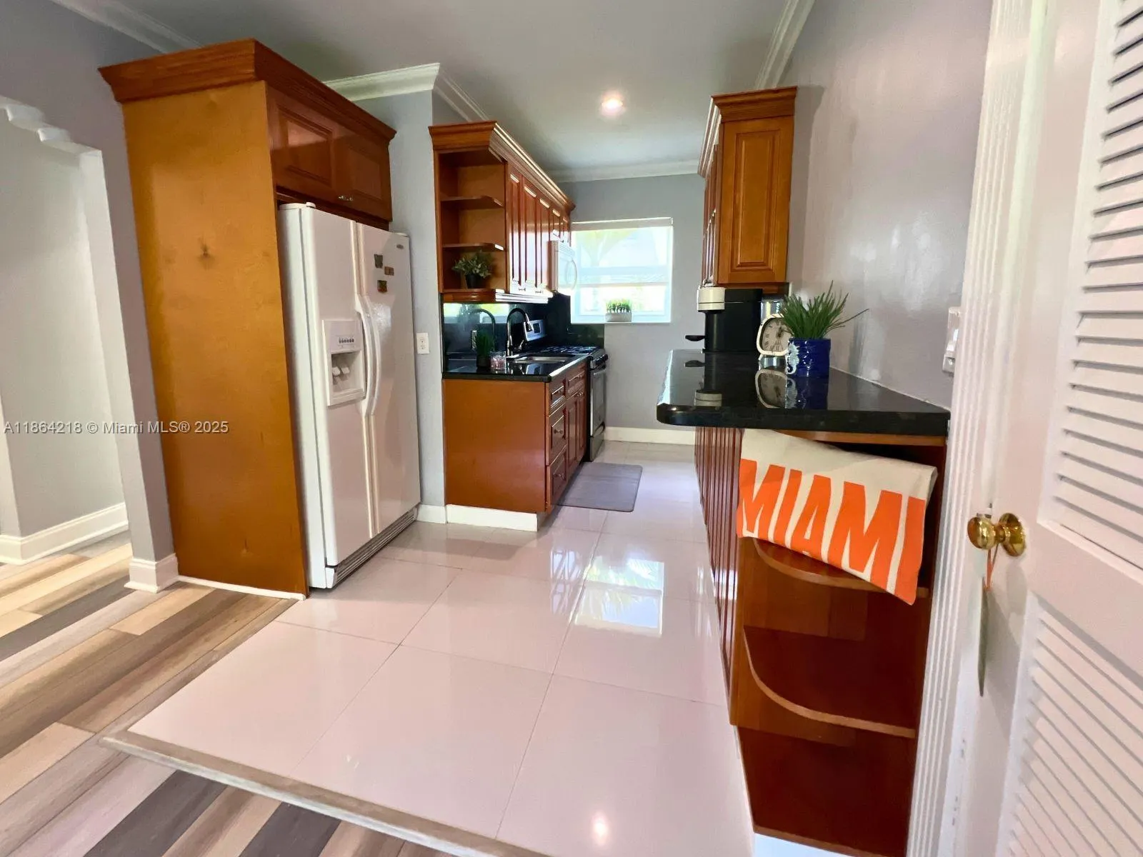 10072 E Bay Harbor Dr, #72C