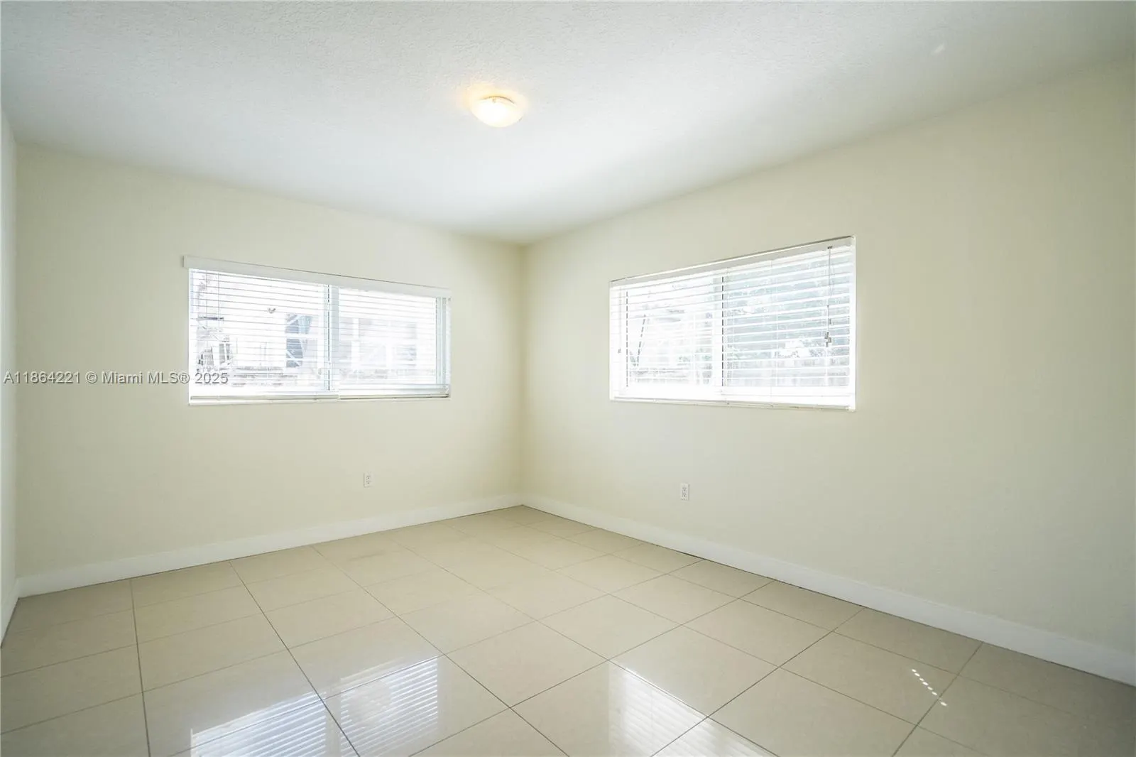 1940 Biarritz Dr, #5