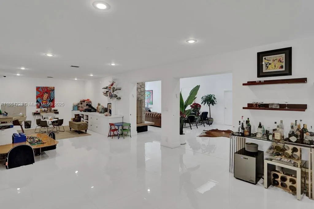 685 Golden Beach Dr