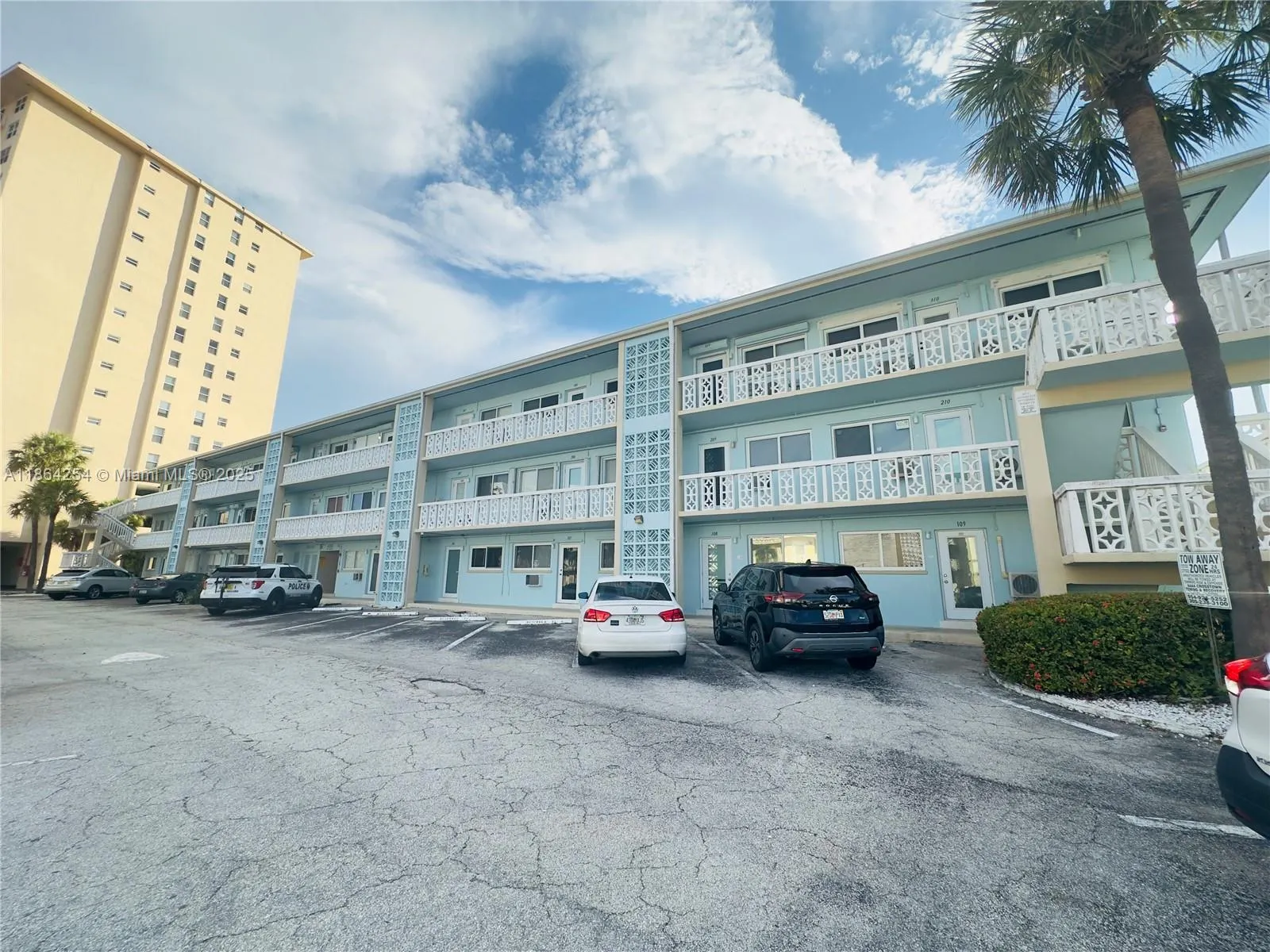 455 Golden Isles Dr, #210