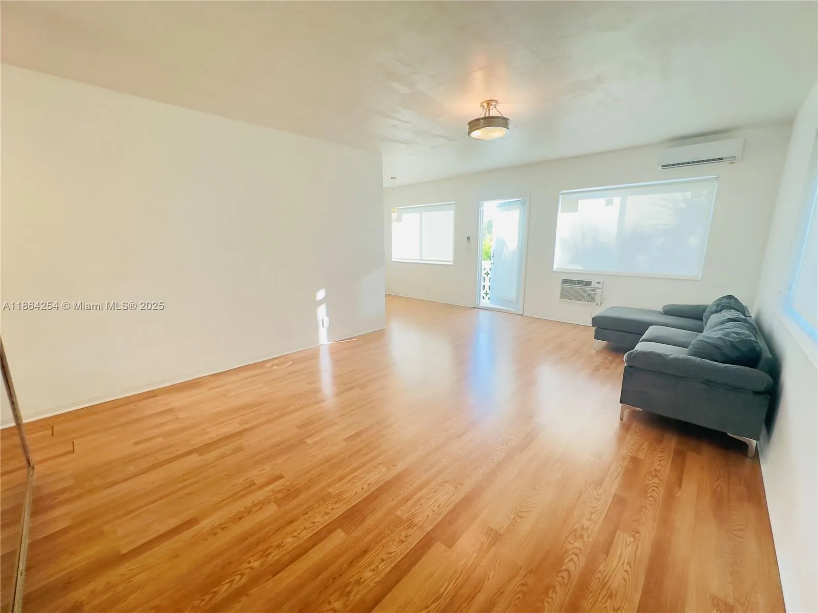 455 Golden Isles Dr, #210
