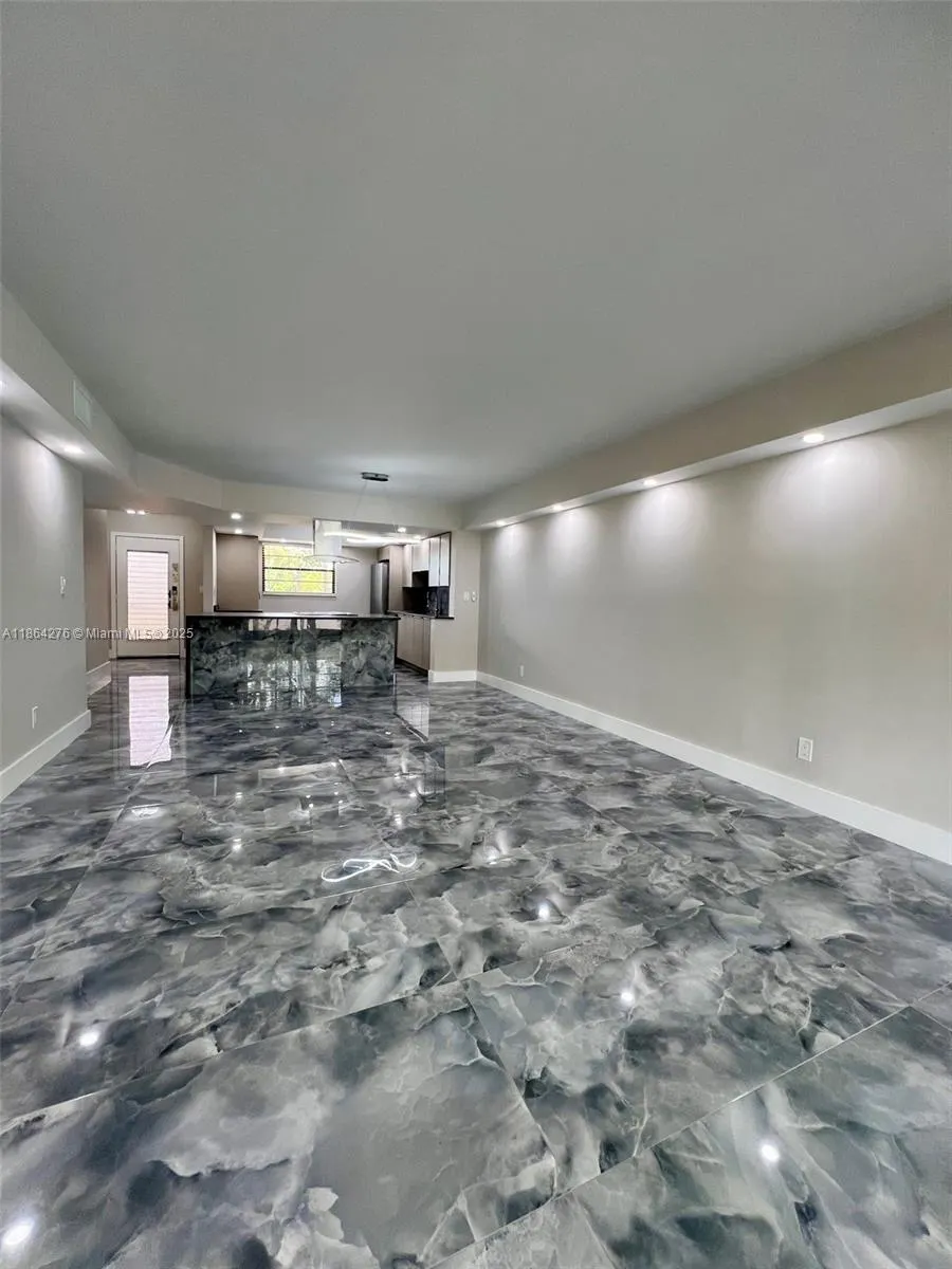 4930 E Sabal Palm Blvd, #206