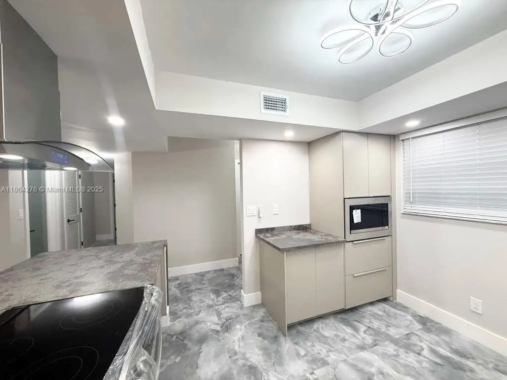 4930 E Sabal Palm Blvd, #206