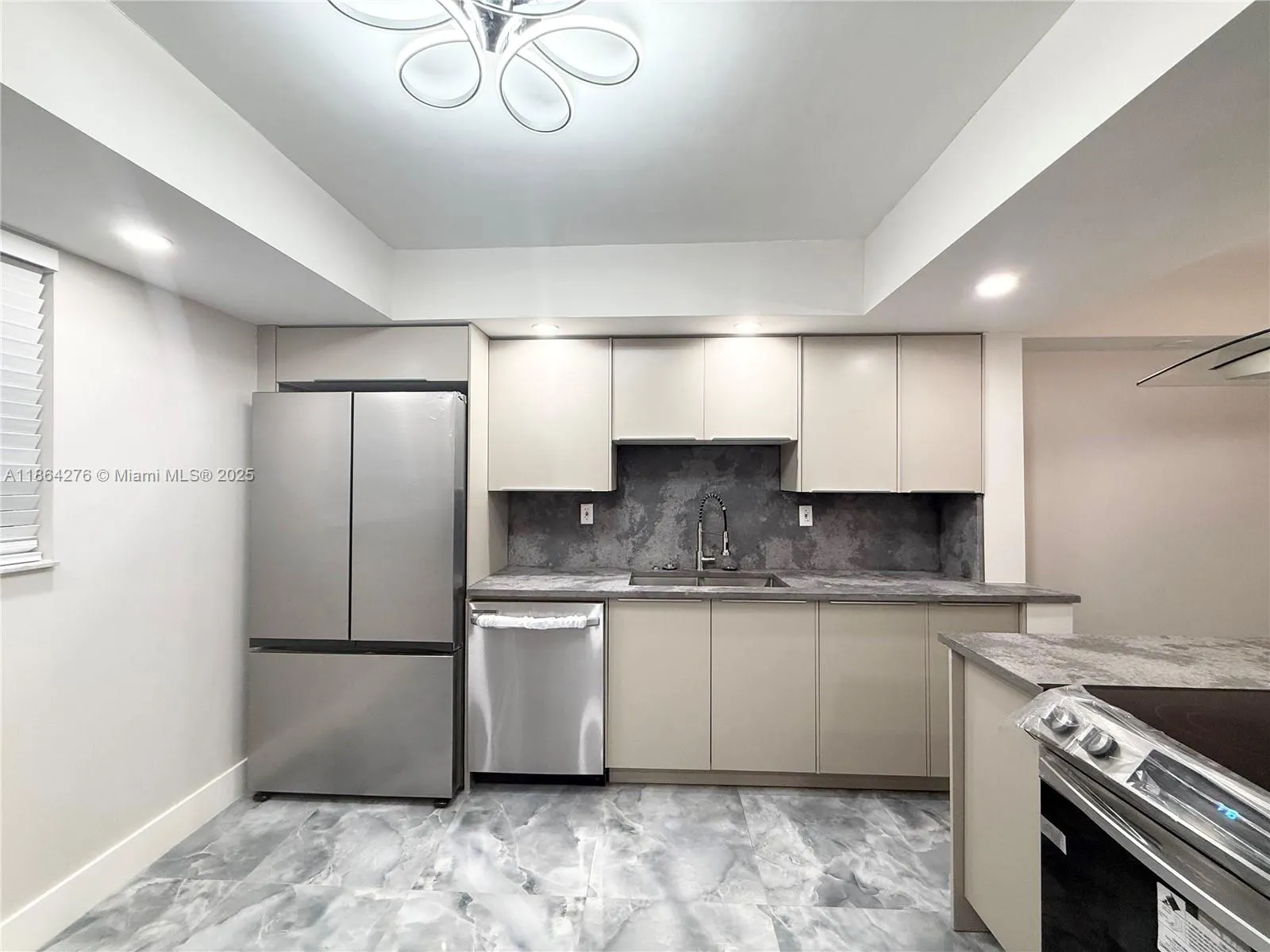 4930 E Sabal Palm Blvd, #206