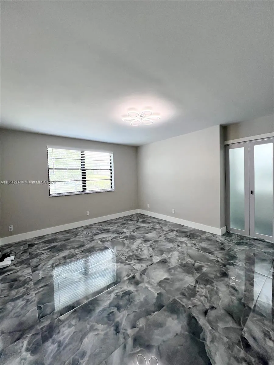 4930 E Sabal Palm Blvd, #206