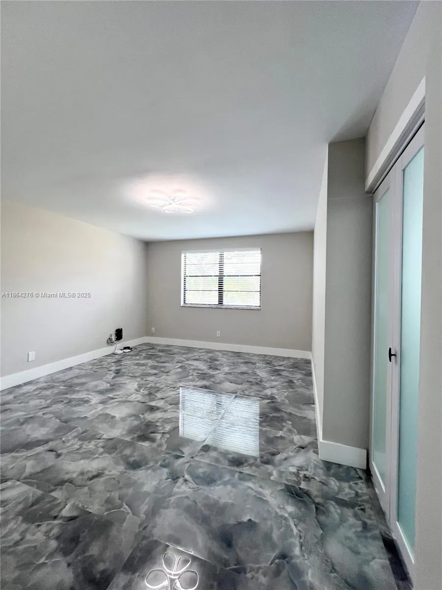 4930 E Sabal Palm Blvd, #206