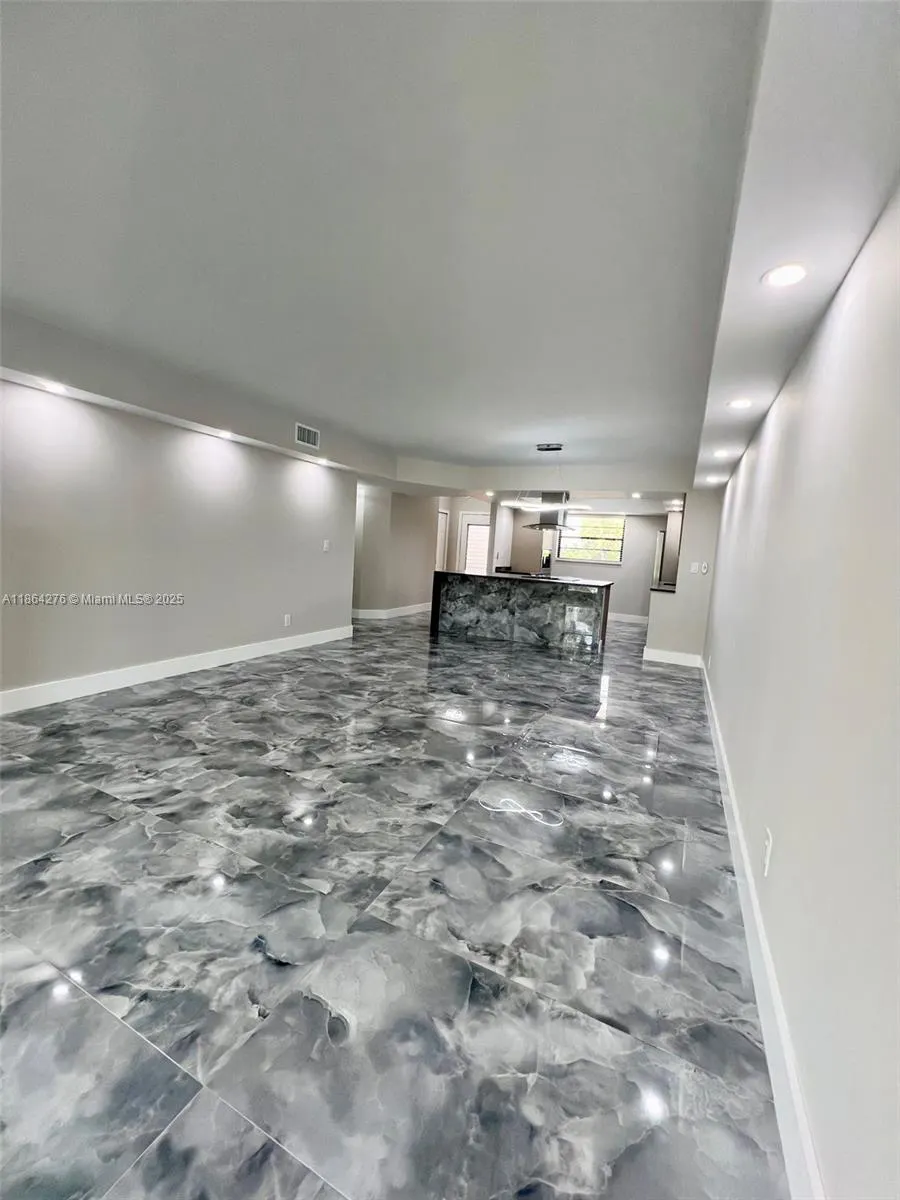 4930 E Sabal Palm Blvd, #206