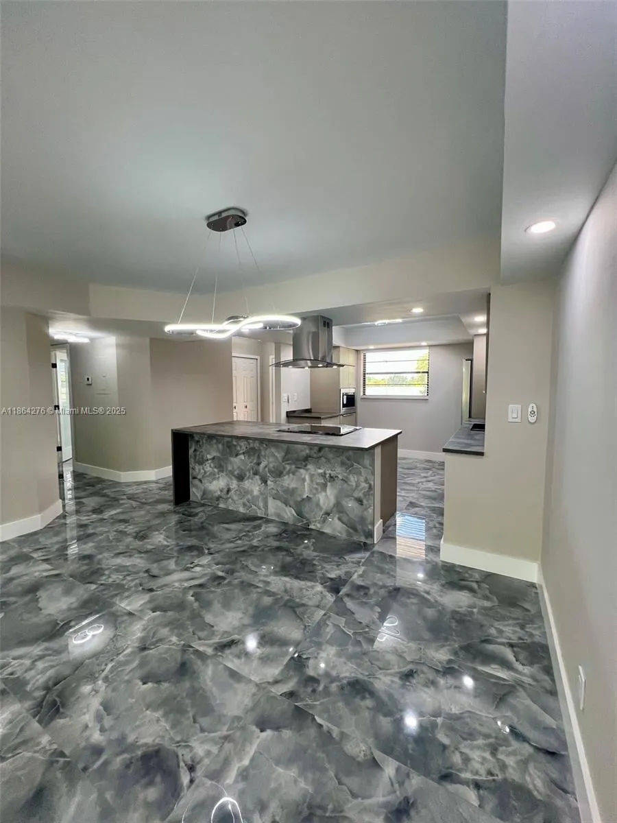 4930 E Sabal Palm Blvd, #206
