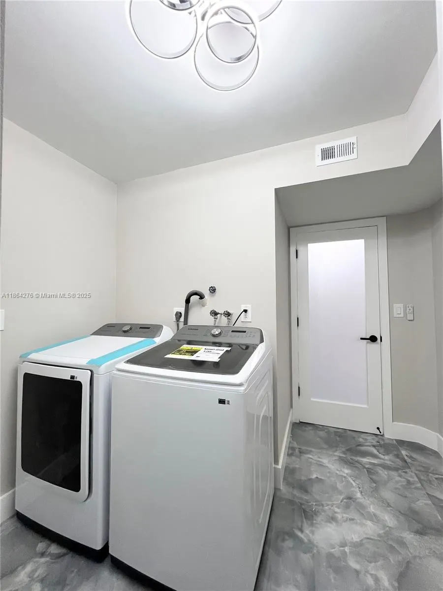 4930 E Sabal Palm Blvd, #206