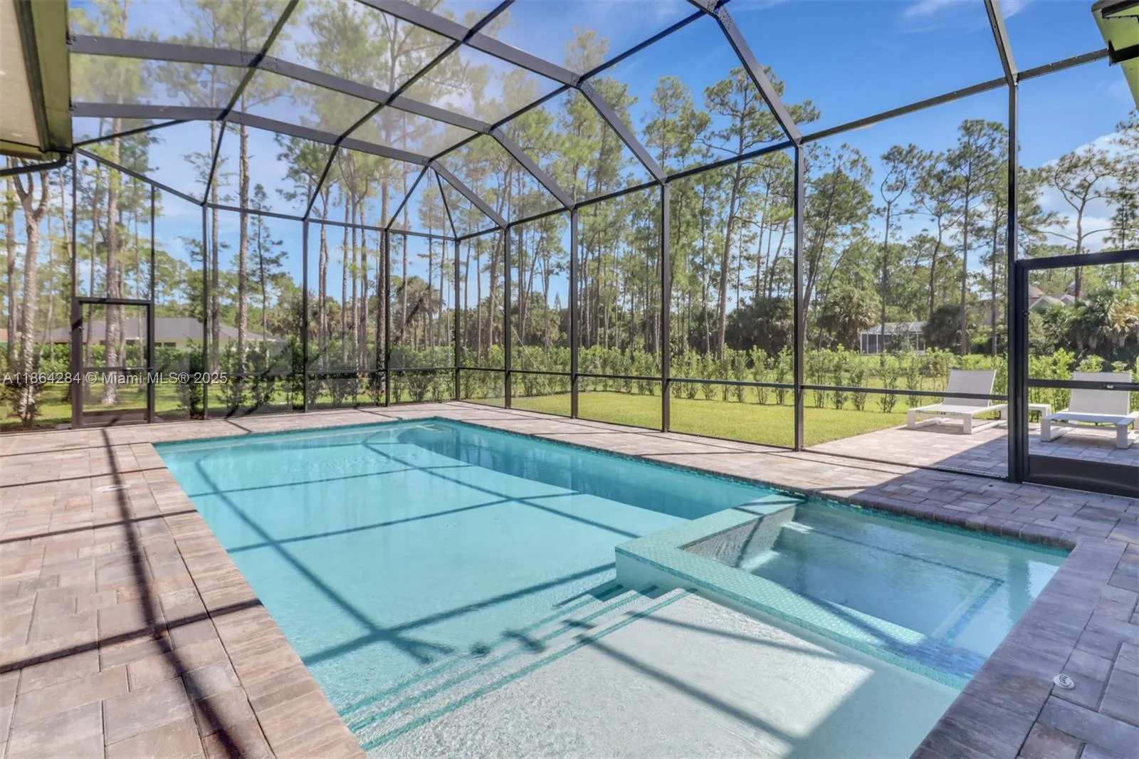 4987 Mahogany Ridge Dr