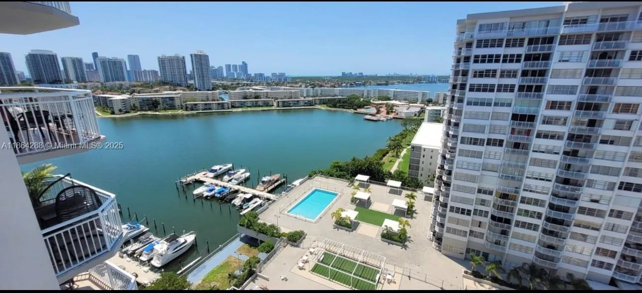 18071 Biscayne Blvd, #1704