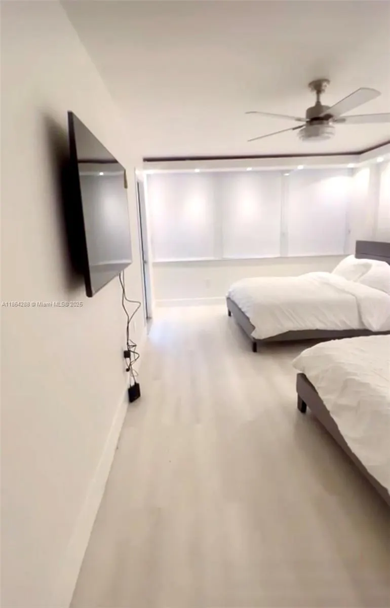 18071 Biscayne Blvd, #1704