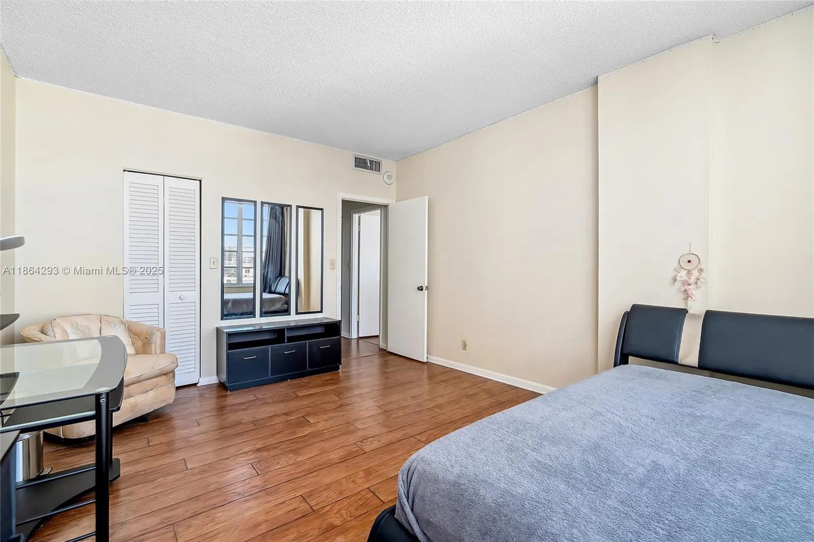 1825 S Ocean Dr, #1