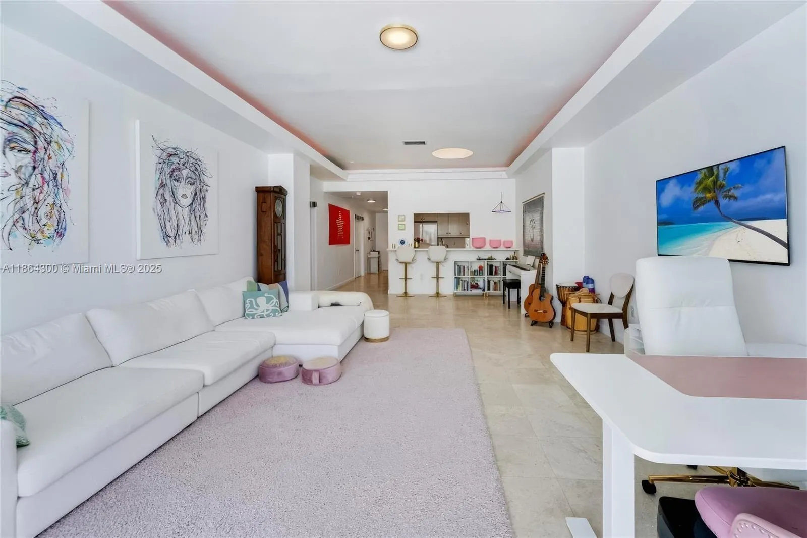 5601 Collins Ave, #M5