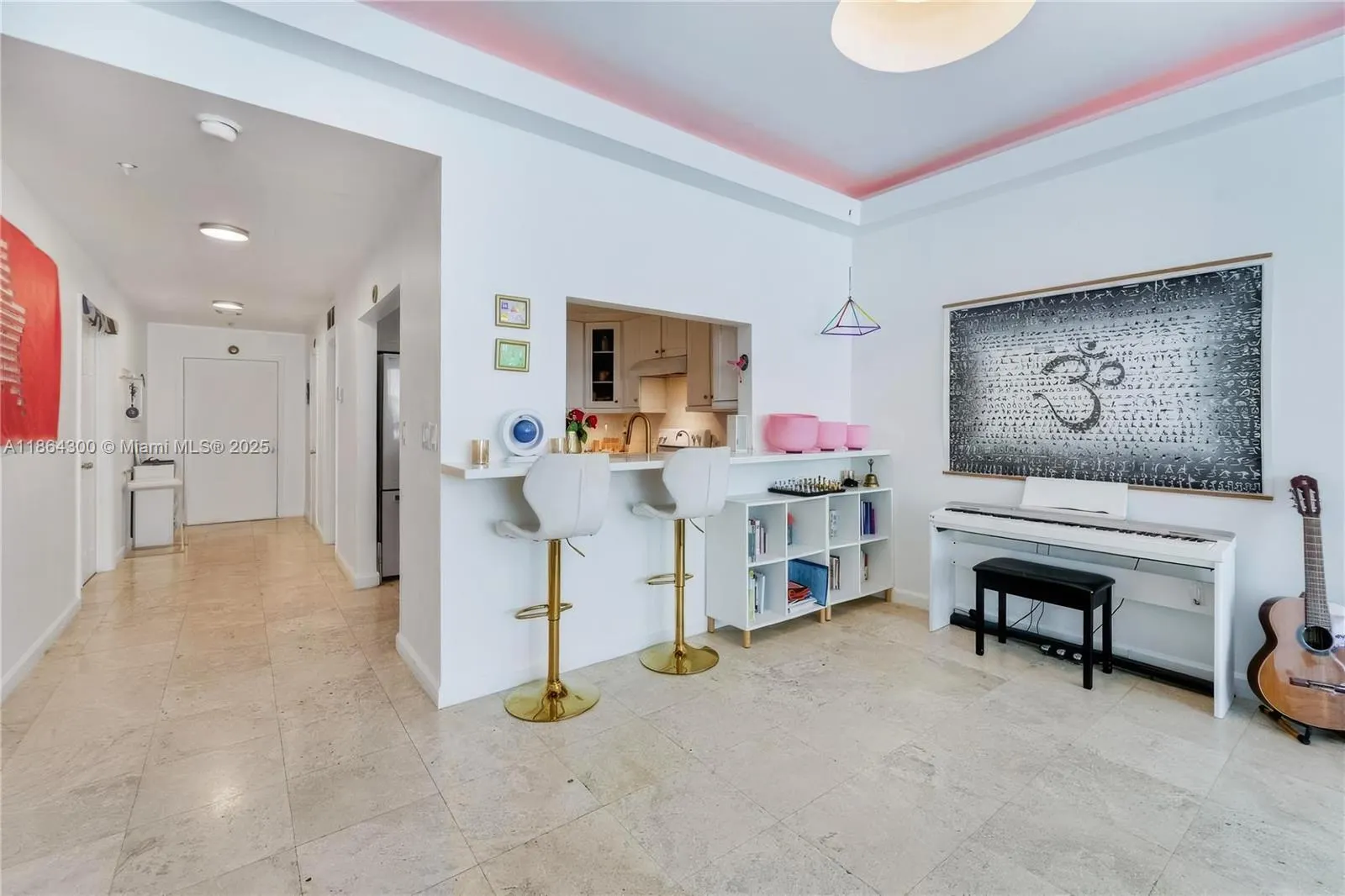 5601 Collins Ave, #M5