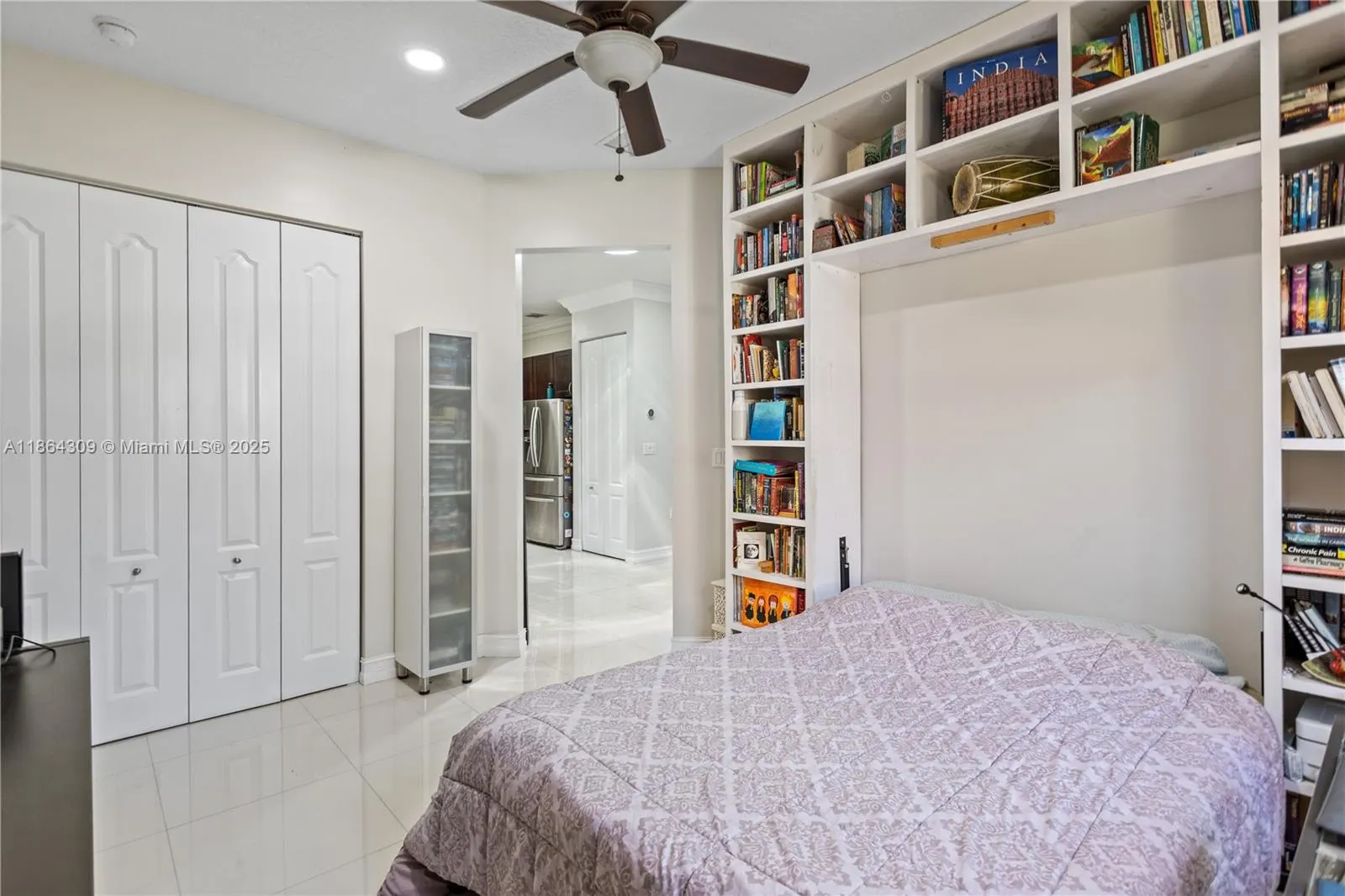 228 SW 4th St