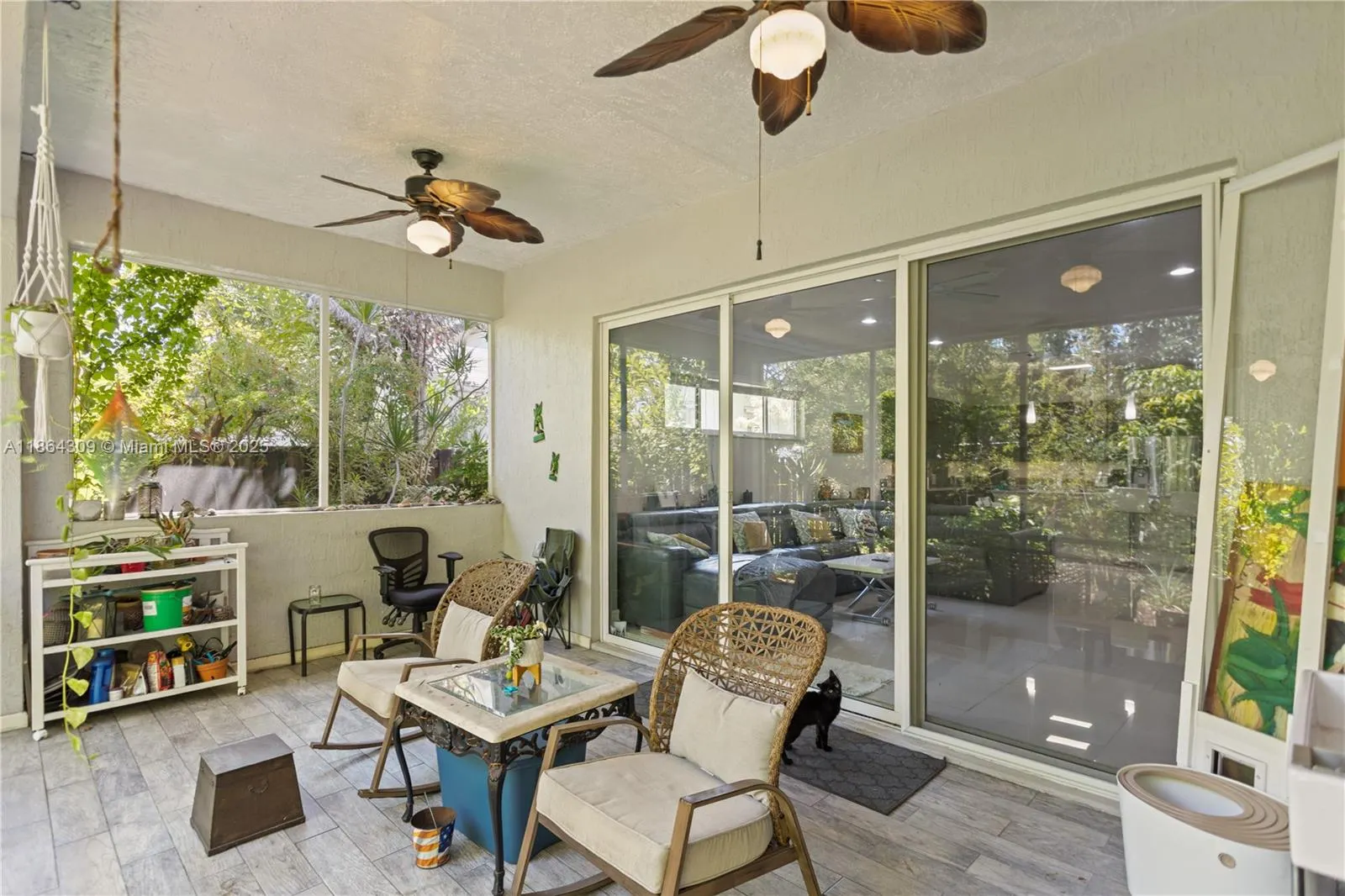 228 SW 4th St
