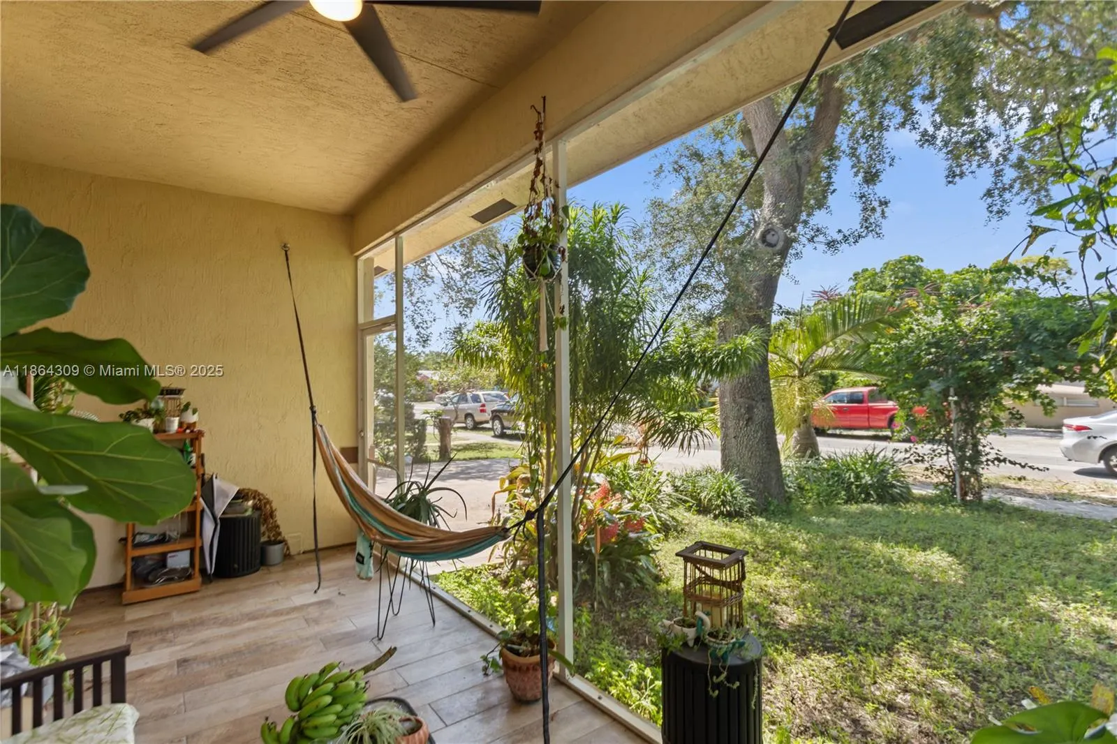228 SW 4th St