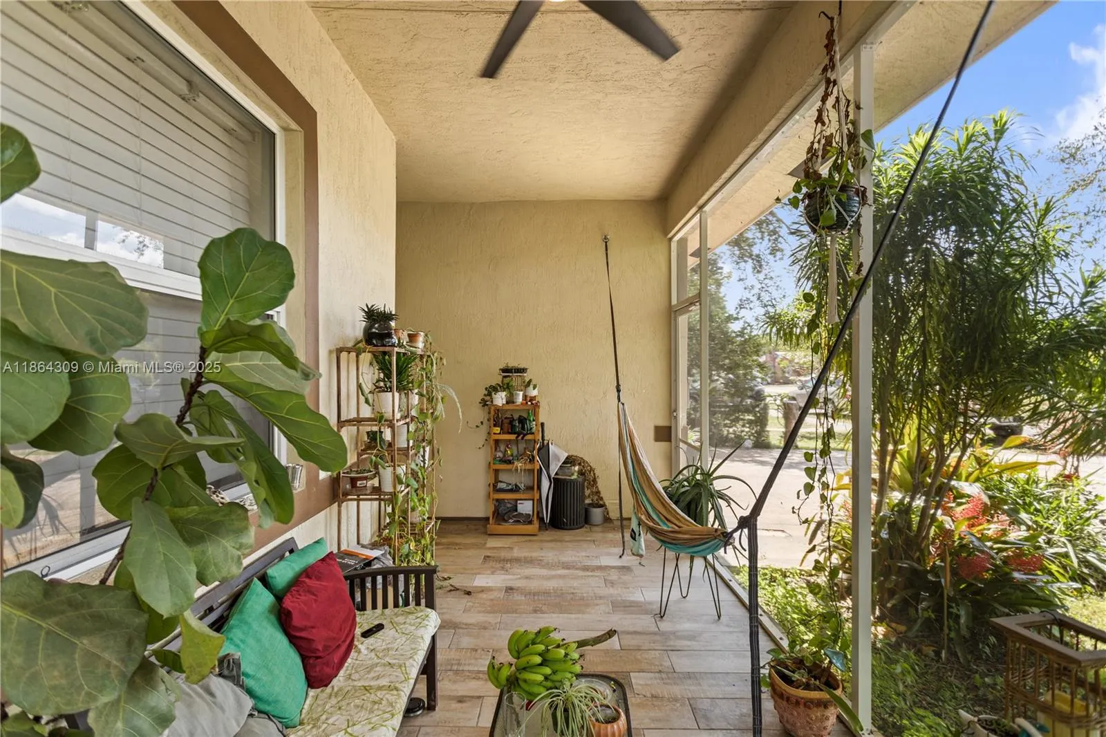 228 SW 4th St
