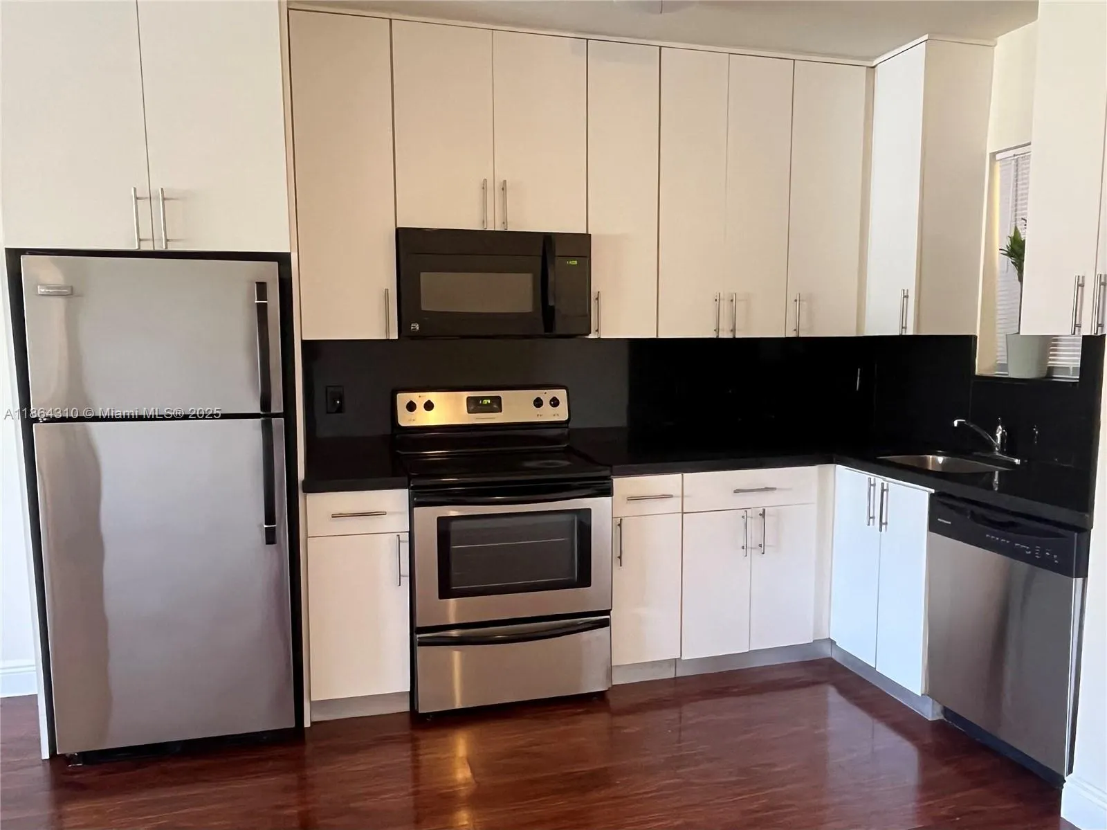 2931 Sheridan Ave, #7