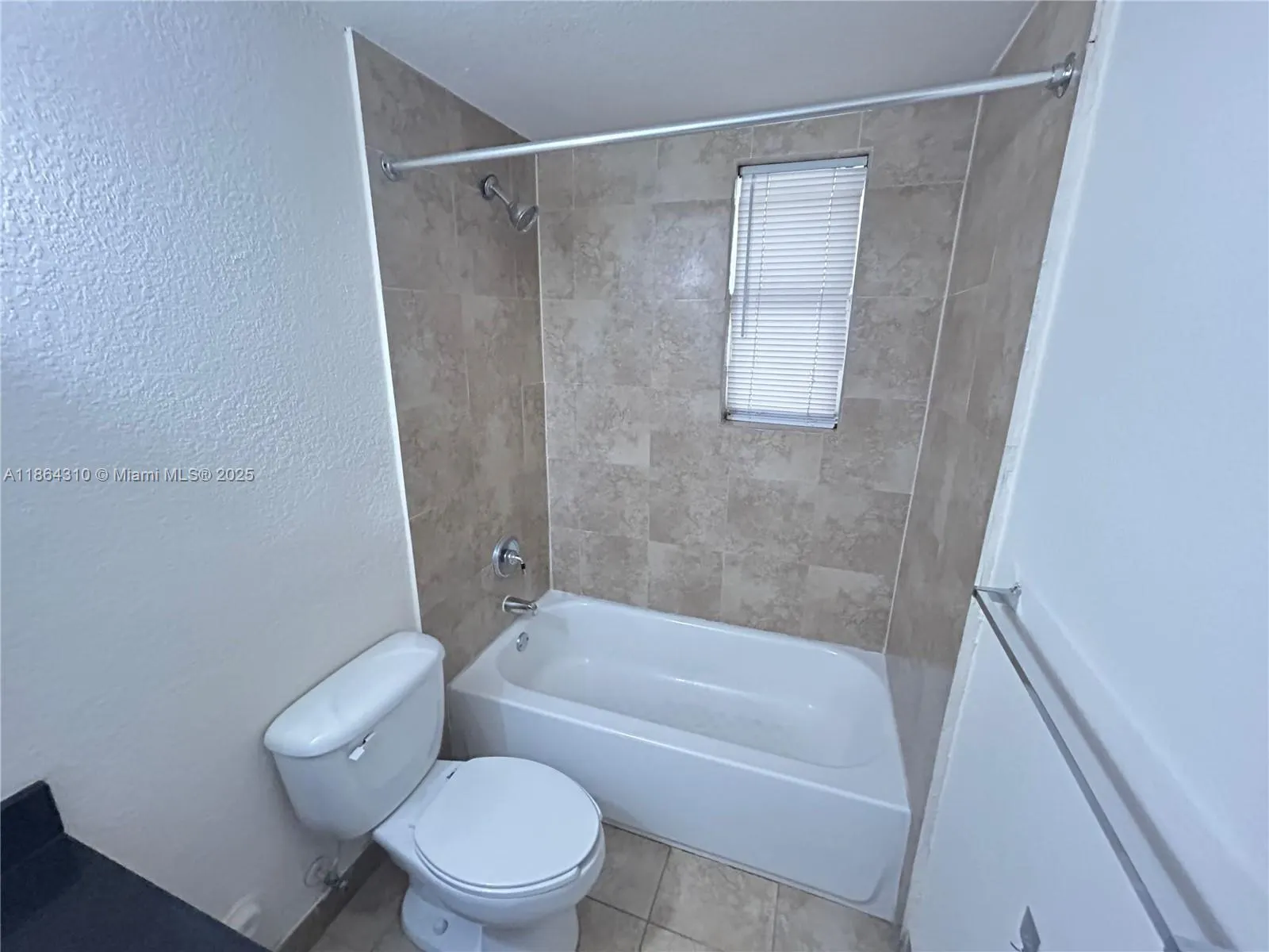 2931 Sheridan Ave, #7