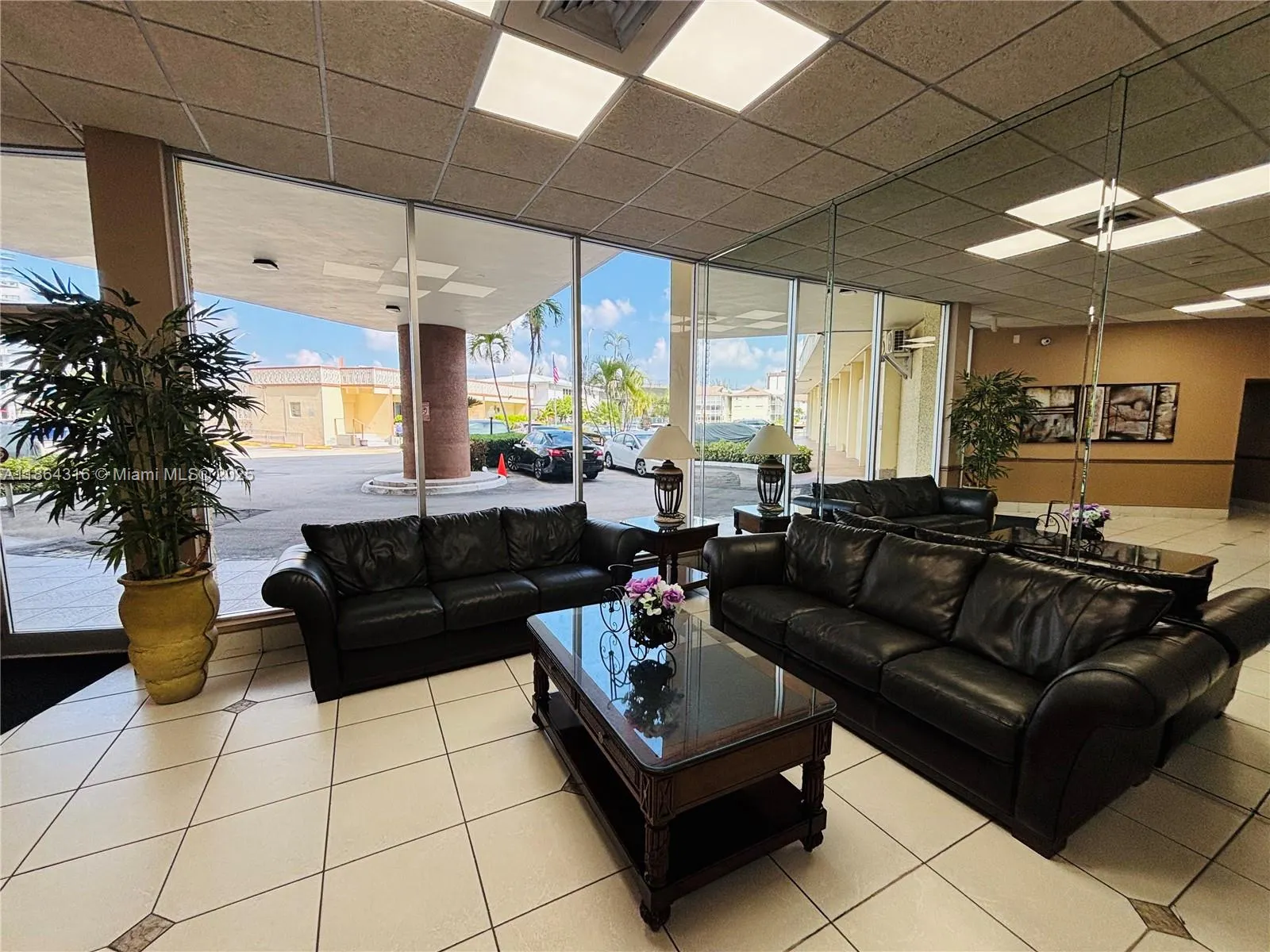 1817 S Ocean Dr, #622
