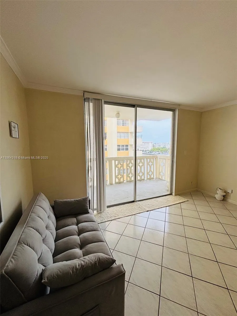 1817 S Ocean Dr, #622
