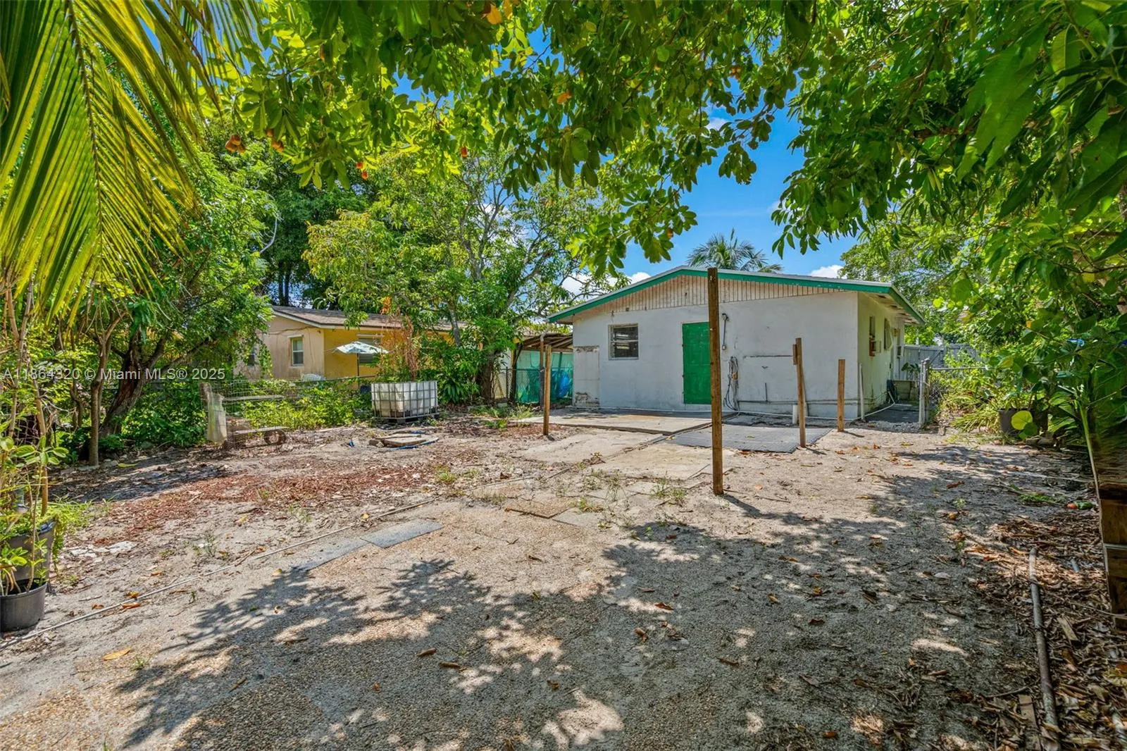 2433 NW 20th St