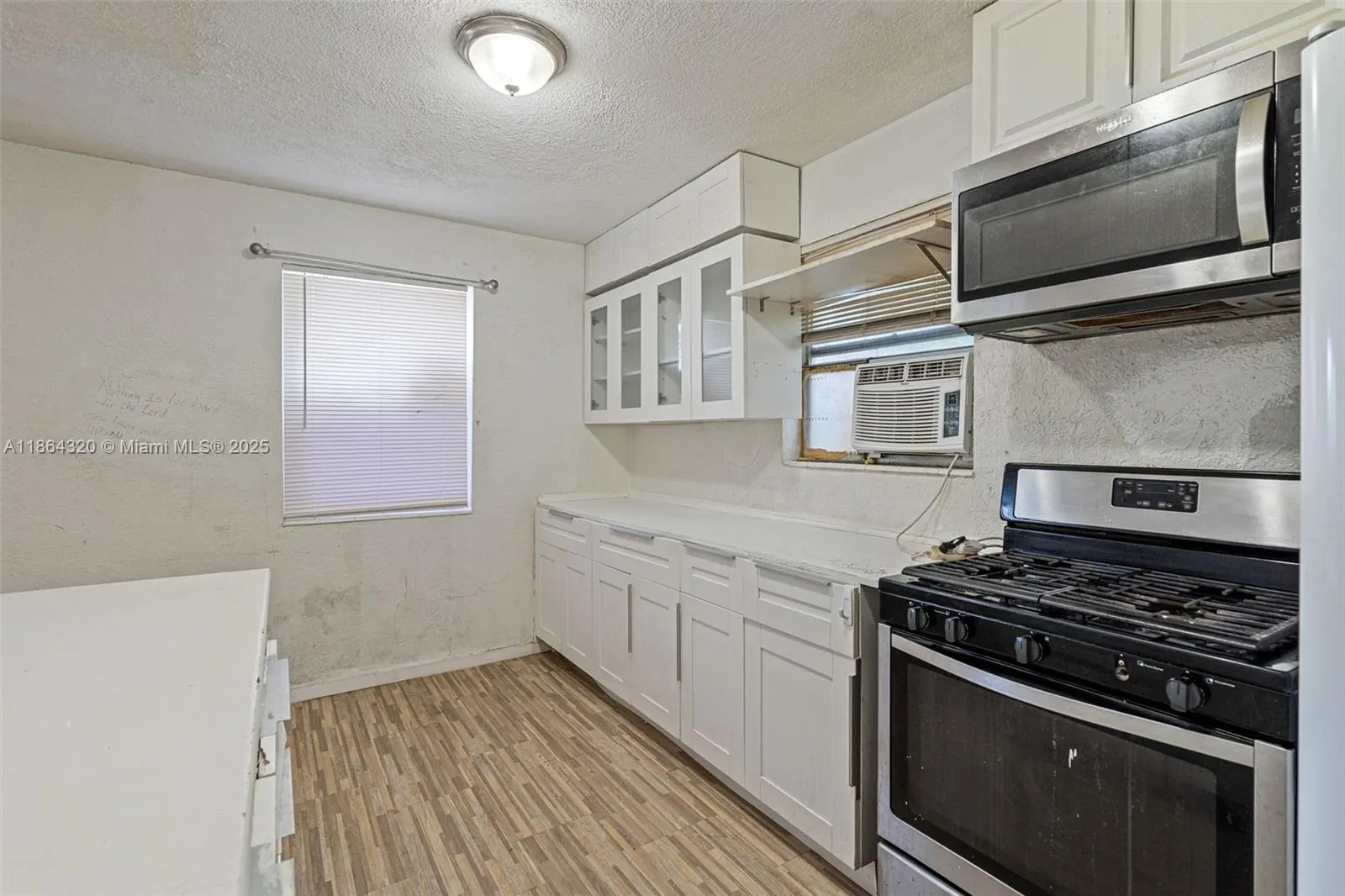 2433 NW 20th St