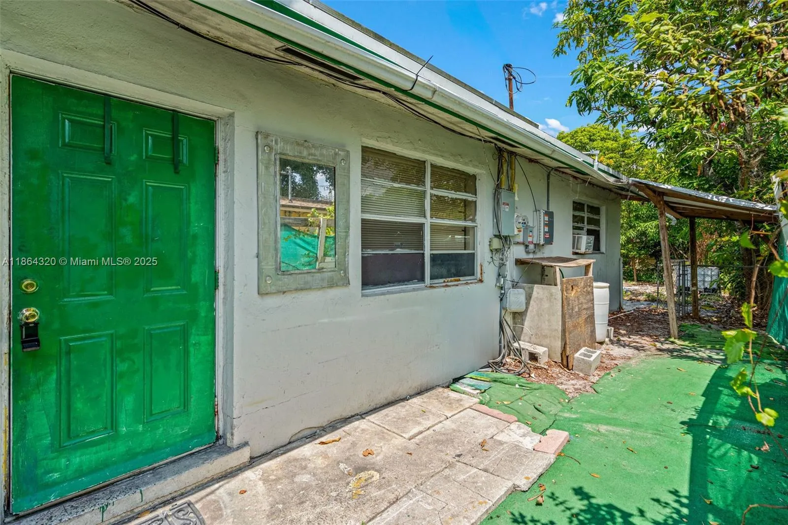 2433 NW 20th St