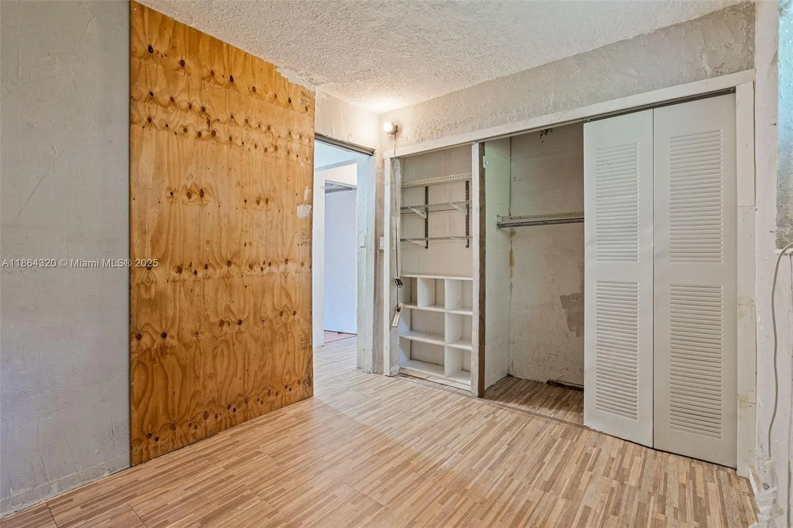 2433 NW 20th St