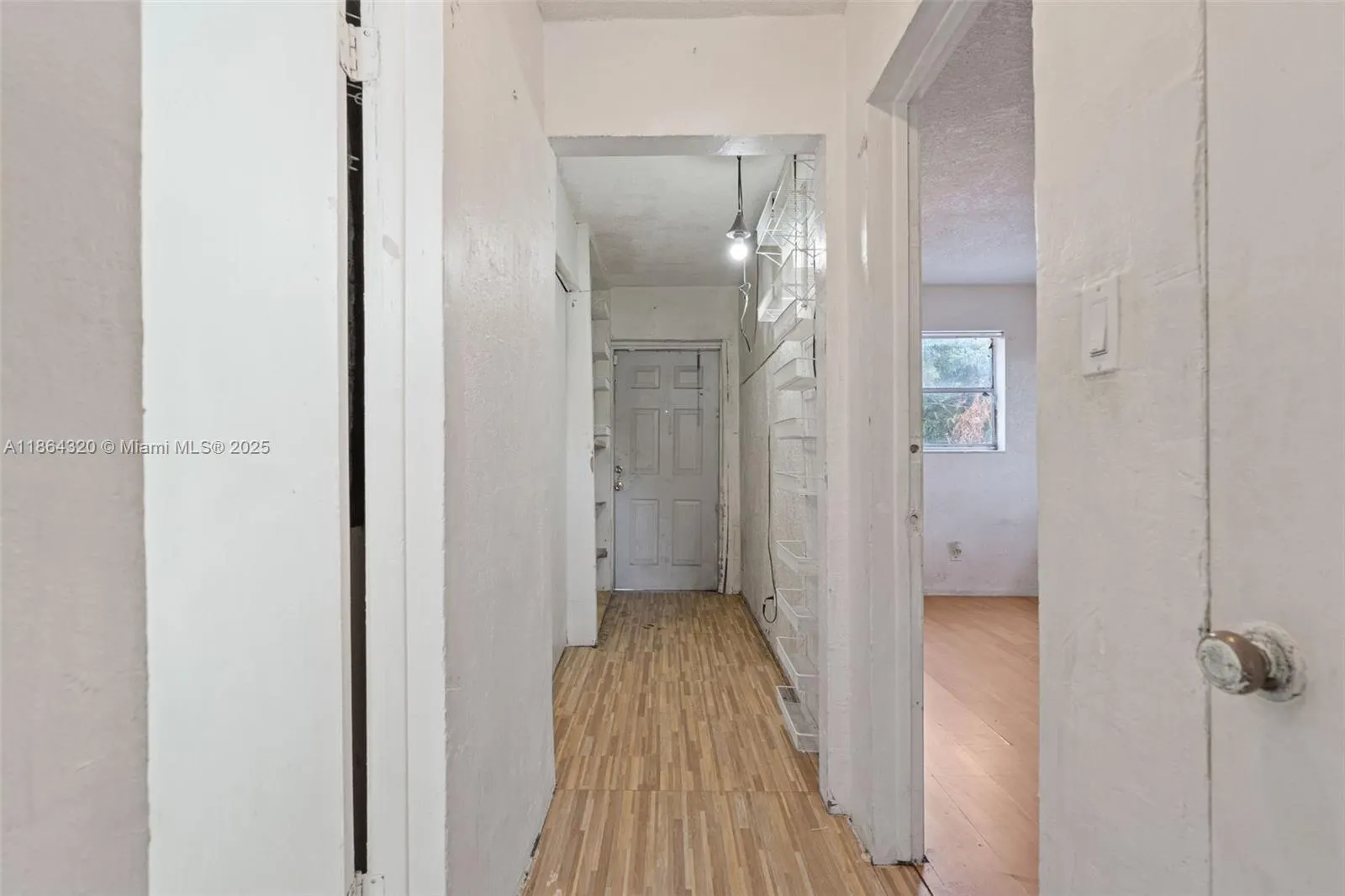 2433 NW 20th St