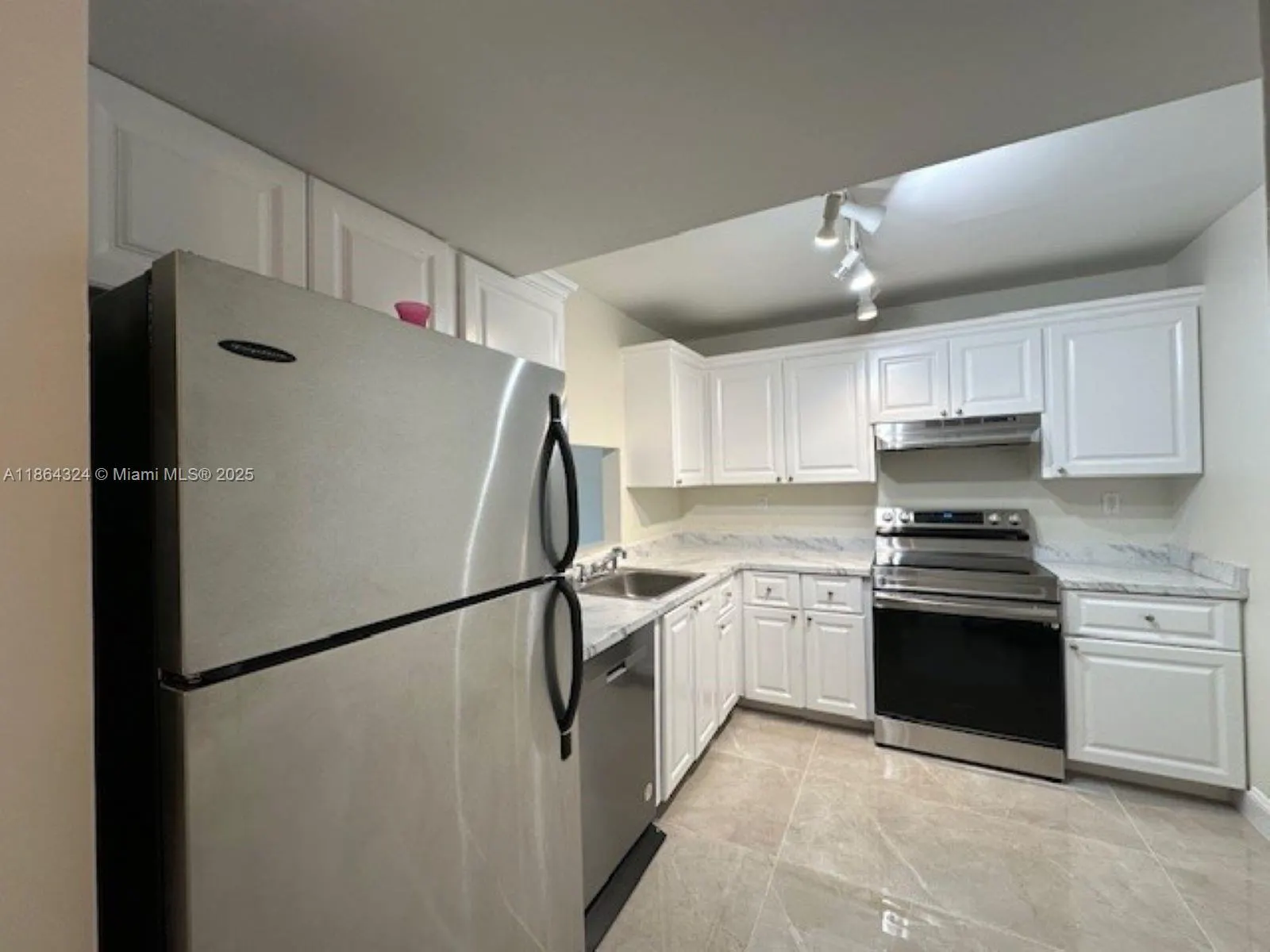 721 N Pine Island Rd, #214