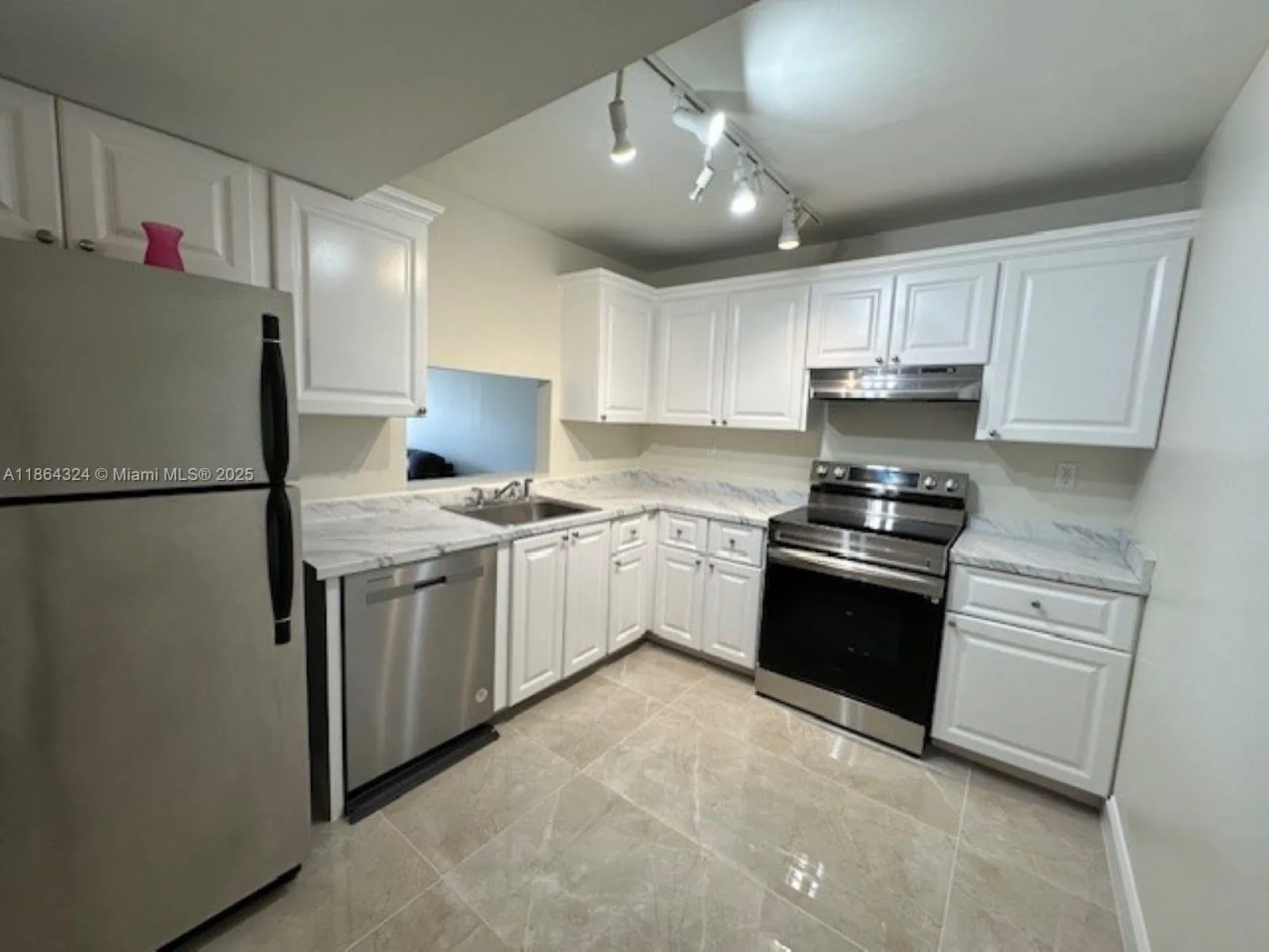 721 N Pine Island Rd, #214