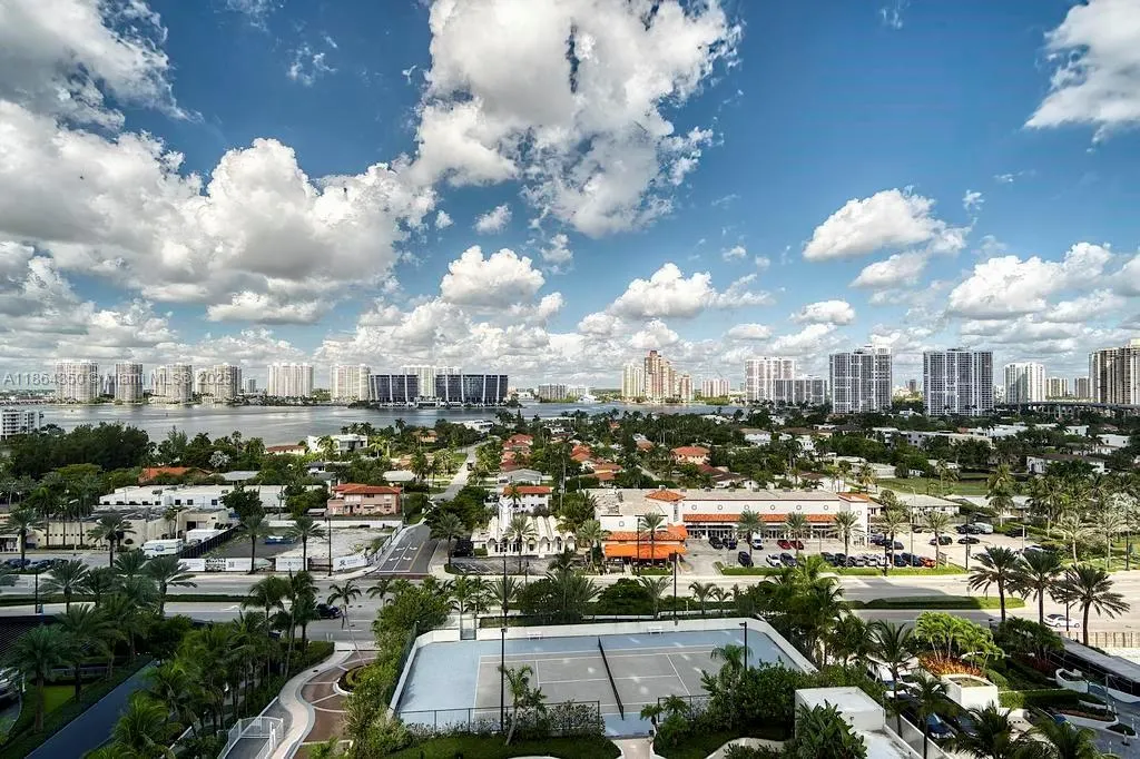 18671 Collins Ave, #1203