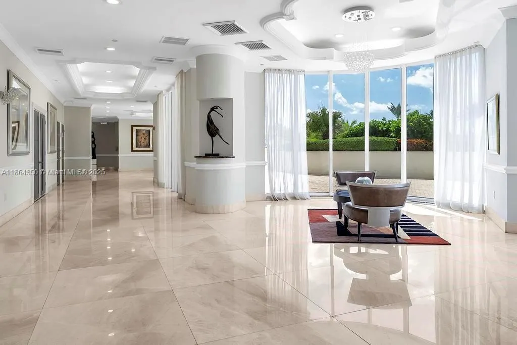18671 Collins Ave, #1203