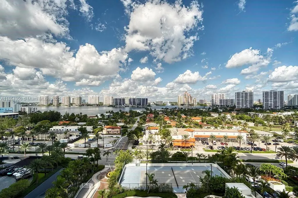 18671 Collins Ave, #1203
