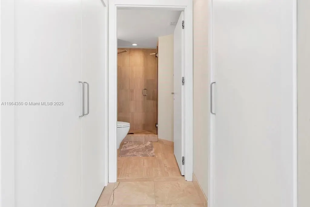 18671 Collins Ave, #1203