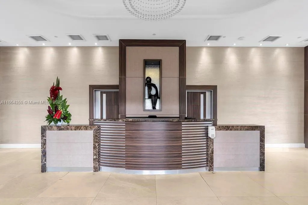 18671 Collins Ave, #1203