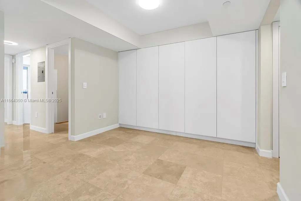 18671 Collins Ave, #1203