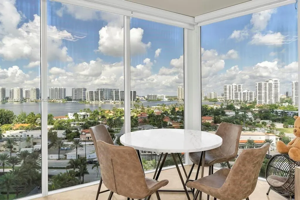 18671 Collins Ave, #1203