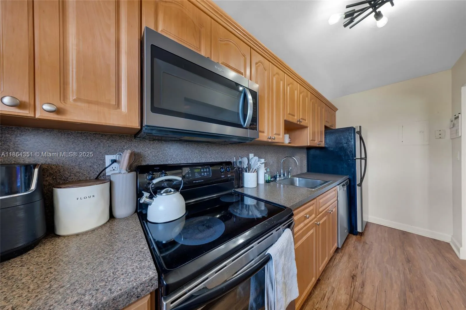 5839 SW 74th Ter, #305