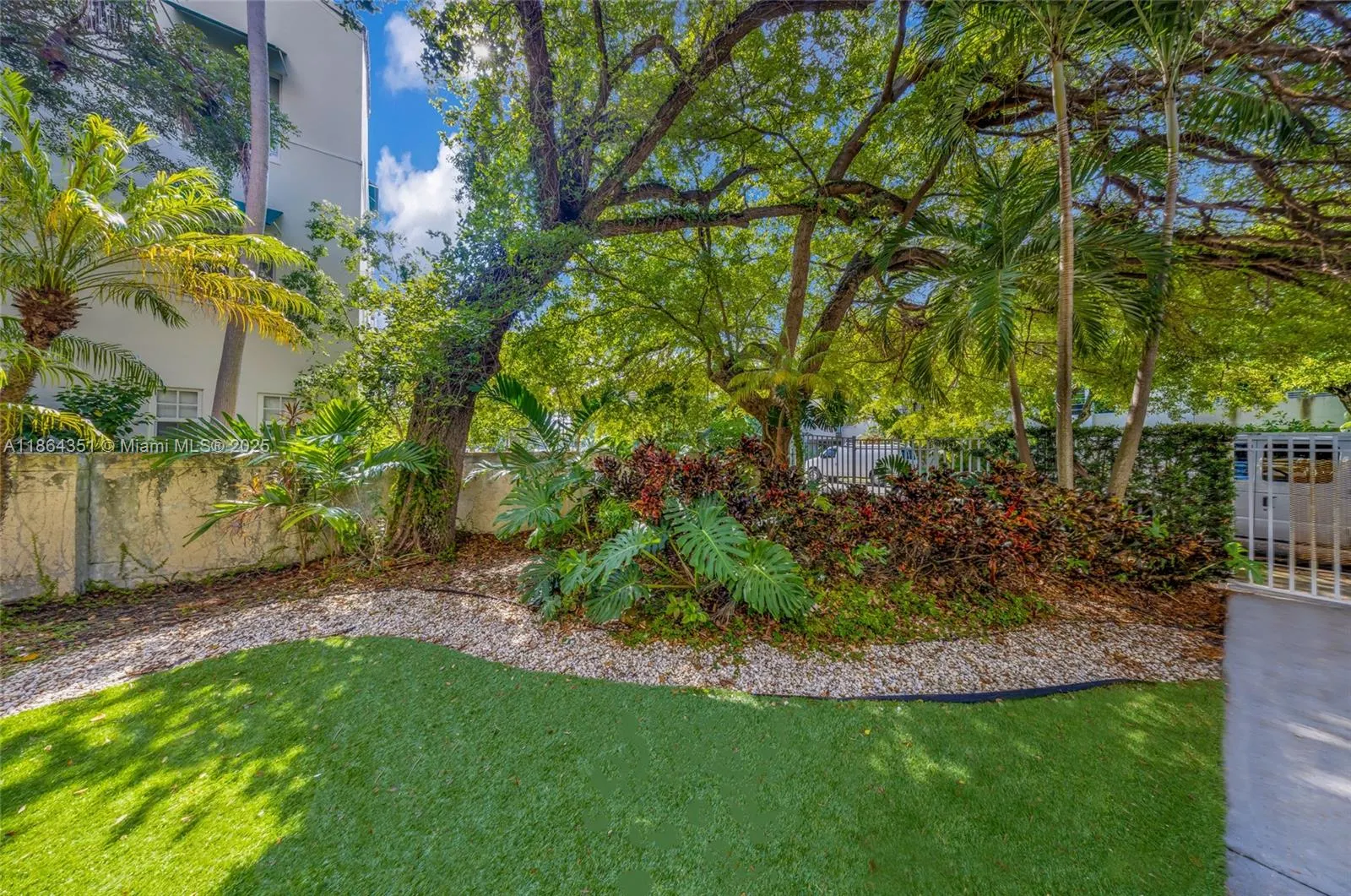 5839 SW 74th Ter, #305