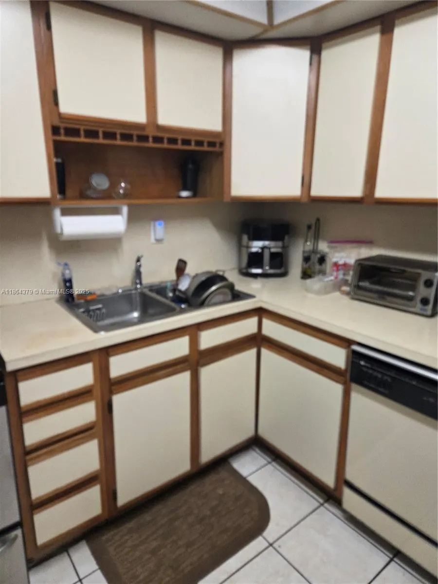 14165 SW 87th St, #D103